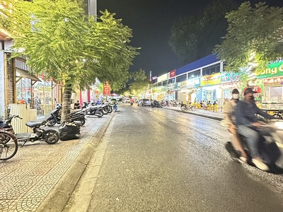 Bán nhà sài đồng 25 tỷ 75m mặt tiền 5m,ô tô vỉa hè kinh doanh,long biên 1