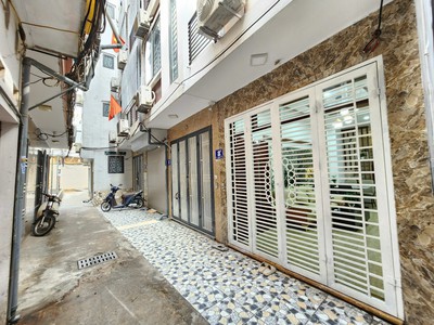 Bán nhà giáp nhị  oto gần nhà đẹp 36m2 4 t 3,2 mt giá chị 7,65 tỷ 0