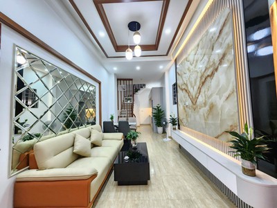 Bán nhà giáp nhị  oto gần nhà đẹp 36m2 4 t 3,2 mt giá chị 7,65 tỷ 1
