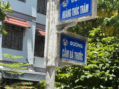 Nhà 3 tầng, 31 Hoàng Thúc Trâm,gần Sân Bay Đà Nẵng. giá 7.65 tỷ. 0