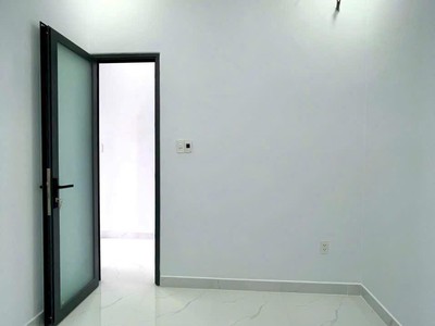 Nhà mới tinh cho thuê tl40 giá 5tr có máy lạnh, nhìn là thích liền 3