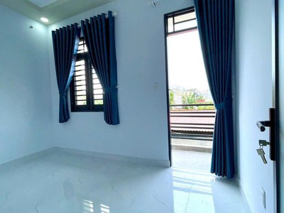 Nhà mới tinh cho thuê tl40 giá 5tr có máy lạnh, nhìn là thích liền 2