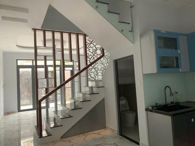 Bán nhà 4 tầng, 62m , 4pn, 3wc, q.9, 4.9 tỷ 2