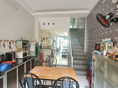 Cần bán căn nhà 3 tầng mới ngay trung tâm bàn cờ nha trang, phường tân lập. vị trí mặt tiền đường 2