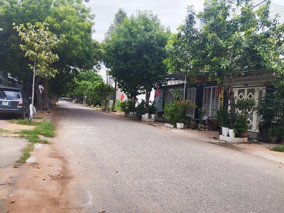  cần bán đất gần trường, chợ, ubnd   khu mua bán nhộn nhịp phước mỹ 1