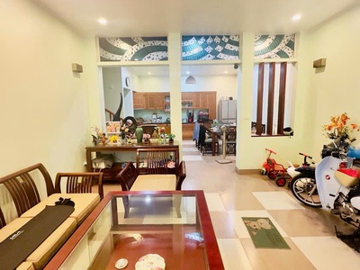 Bán nhà nguyễn xiển   vị trí đẹp   kinh doanh sầm uất   đường ô tô tránh 40m giá 11,6 tỷ 0