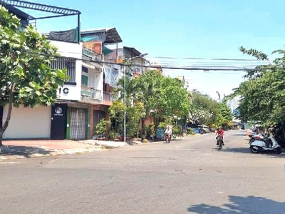 Bán nhà mặt tiền kinh doanh đường tạ quang bửu   sát bến xe quận 8   giá chỉ nhỉnh 10 tỷ. gọi ngay: 0