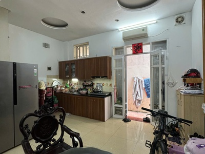Cho thuê nhà riêng Ngõ 100 Chợ Khâm Thiên, 30m2 x 4 tầng 2 phòng ngủ, đủ đồ 10 triệu 5