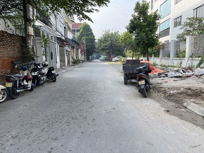 Cần bán 52m2 đất tổ 8 Thạch Bàn, đường ô tô tránh, đối diện trường học, sân chơi 1