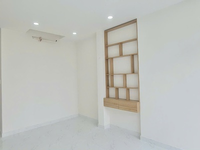 Bán gấp nhà mới xây   mặt tiền nội bộ 10M  LẠC LONG QUÂN, P.5, Quận 11, giá chỉ 9.3ty 9
