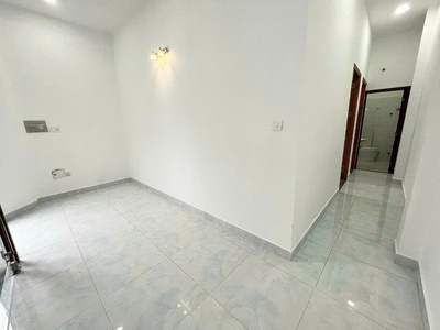 Căn góc thoáng mát-Nhà đẹp ở ngay-Lã Xuân Oai, Long Trường-Giá chỉ gần 5 tỷ 2