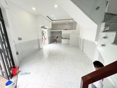 Căn góc thoáng mát-Nhà đẹp ở ngay-Lã Xuân Oai, Long Trường-Giá chỉ gần 5 tỷ 3