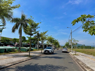 Đất mặt tiền chợ Đông Phú, 5 suất ngoại giao giá 1 tỷ 200, sổ hồng riêng. 1