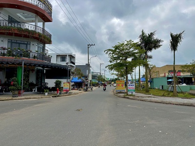 Đất mặt tiền chợ Đông Phú, 5 suất ngoại giao giá 1 tỷ 200, sổ hồng riêng. 3