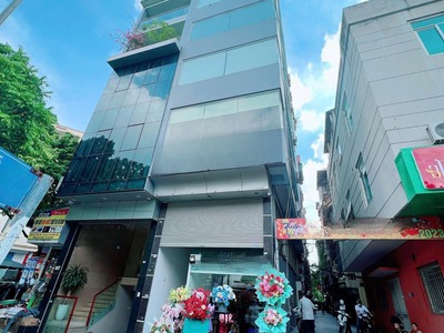 Cho thuê mặt bằng tầng 1   lô góc mặt phố trung kính 0