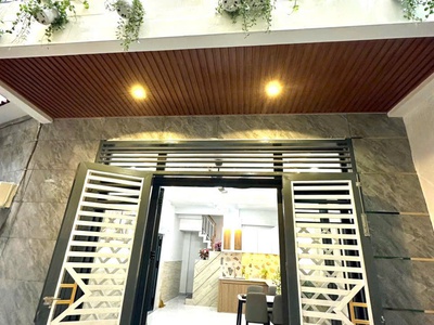 Nhà 1 lầu đúc 3 phòng ngủ nguyễn duy p12q8 0