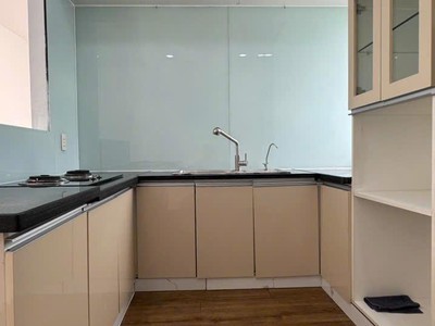 Khu vip lê đại hành,nhà 2 mặt tiền trước sau, ngang bự  5,1m hẻm to chà bá,4 tầng 3