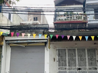 52m2, 2 tầng cũ, ô tô tải tránh, giá 7.5 tỉ  có tl , mặt phố hữu hưng, kinh doanh sầm uất. nói 1