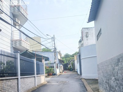 Bán nhà mặt phố hxh lã xuân oai, 5,68 tỷ, 68m2, 4 tầng, 5pn, 4wc 4