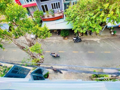 Bán nhà mặt tiền kinh doanh, ngay trường cao đẳng tw3, dtsd 130m2, đường 10m, nở hậu, giá chỉ  6.3 0