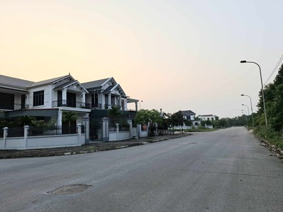 Bán đất biển Quảng Đại ngay Vlasta Sầm Sơn sổ đỏ lâu dài, xây dưng tự do, chỉ 1,x tỷ 2