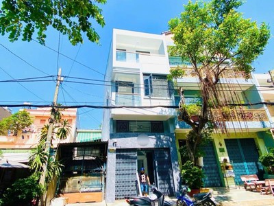 Bán nhà mặt tiền kinh doanh, ngay trường cao đẳng tw3, dtsd 130m2, đường 10m, nở hậu, giá chỉ  6.3 1