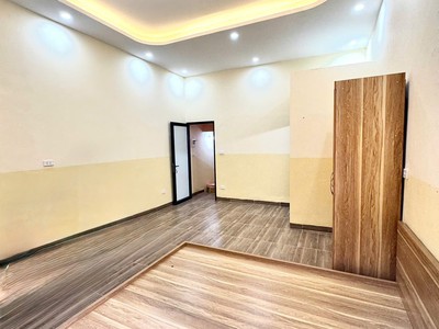 Chính chủ bán nhà số 24, ngách 105, ngõ 189 hoàng hoa thám hn 0