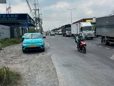 Bán đất mặt tiền 100x100m giá 12 triệu/m2 đường quốc lộ 22 0