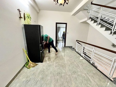 Cho thuê nhà 3 tầng mặt tiền đường khu đô thị hà quang 2 -     giá thuê 16tr/tháng. cọc 2 0