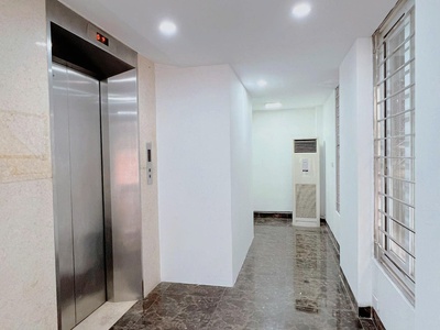 Cho thuê mặt bằng tầng 1   lô góc mặt phố trung kính 2