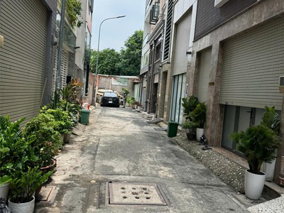 Bán nhà hẻm 766 cách mạng tháng 8   phường 7, tân bình  42m2 2