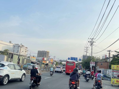 Cần bán gấp nhà gần vạn phúc city, rẻ hơn tt 15, hẻm 8m, 79m  vuông vức, giá ngộp chỉ 6 tỷ 0