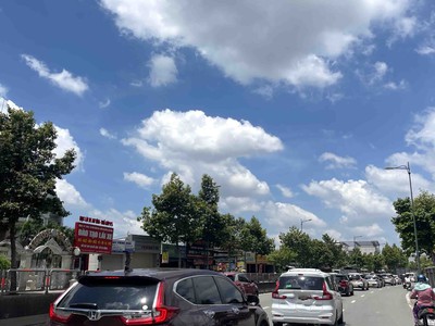 Ngộp bank  bán lỗ nhà hẻm xe tải thủ đức, ngang 8m hiếm có, 150m  cạnh đh quốc gia, giá 70tr/m 0