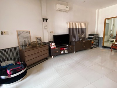 Bán nhà mặt phố linh đông, thủ đức, 95m , 6.1 tỷ, sổ hồng 2
