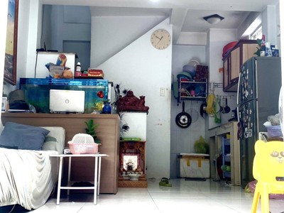 Bán nhà 3 tầng tp thủ đức,đường xe hơi,sổ hồng riêng,giá rẻ. lô góc 0