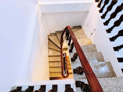 Cho thuê nhà ngõ quan nhân, 25m2 x 4 tầng, 3 ngủ, 3 wc, 10 triệu 1