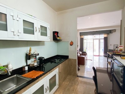 Bán nhà mặt phố linh đông, thủ đức, 95m , 6.1 tỷ, sổ hồng 3