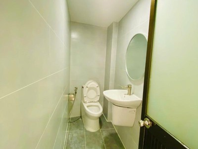 Bán nhà mặt tiền kinh doanh, ngay trường cao đẳng tw3, dtsd 130m2, đường 10m, nở hậu, giá chỉ  6.3 4