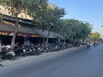 Bán nhà mặt tiền 14x30m giá 17 tỷ đường song hành 1