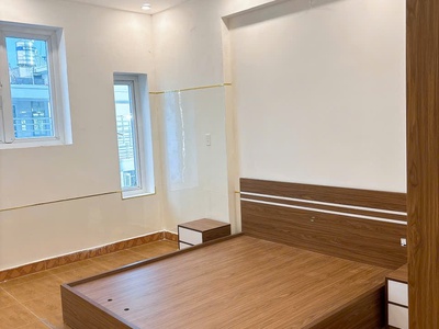 Cho thuê nhà 4 p.ngủ khép kín phố Văn Cao, DT: 70m2. 6