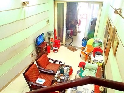 Bán nhà mặt tiền đường xóm chiếu - khu vực kinh doanh sầm uất- gần trường học, gần chợ thông ra 2