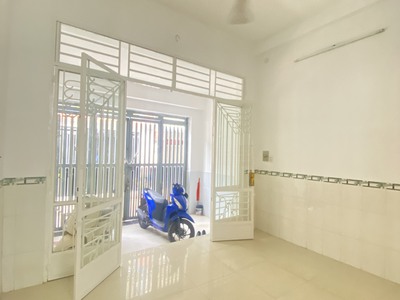 Hiếm như tên lửa 1 sẹc hxh thông 3 tầng kiên cố chỉ 5 tỷ xíu 1