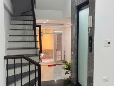 Bán nhà trần cung,52m ,5 tầng thang máy, lô góc, ngõ thông rộng, gần ôtô  giá 10.45 tỷ,dân xây ở 2