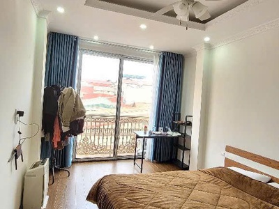 Bán nhà cổ linh - 45m2- thang máy - ô tô - nhà đẹp ở ngay - chỉ nhình 7 tỷ 1
