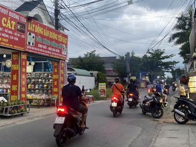 Bán nhà mt đang cho thuê kinh doanh cafe đường đx 031, p. phú mỹ, tp. thủ dầu một, bình dương 1