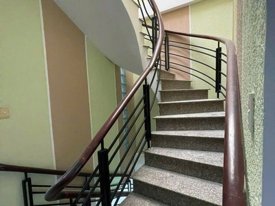 Giáp tân bình - dt:   4 x 18   - 3 tầng - 4pn - hẻm xe hơi - hoàn công đầy đủ - chỉ 6,3 tỷ. 1