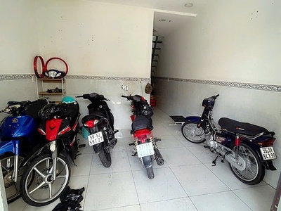 Chủ gấp bán nhà 2 tầng  - ngay đình nghi xuân  - 40m2   4 10m  - 3m- nhỉnh 3 tỷ xíu xiu 2