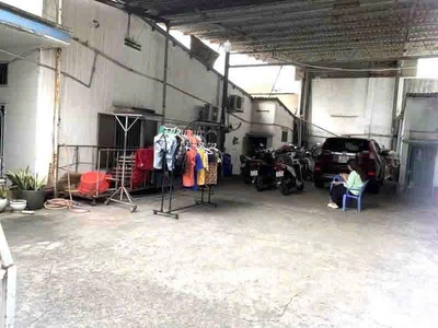 Bán nhà  150m2 - ngang 8.3m - xe hơi đổ cổng - linh tây - thủ đức 1