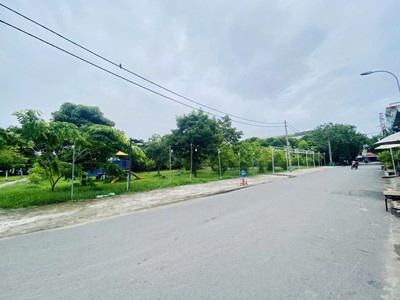 Bán nhà mặt tiền đường số 4   kdc bình hưng   bình chánh 4
