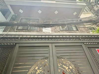 Tòa ccmn 8t mới xây,tại chùa láng,pháo đài láng,23 phòng khép kín,doanh thu 120tr/tháng,gần phố 1